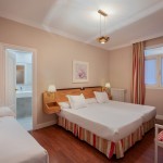 Habitación Triple (Hotel Anacapri Granada 2021)