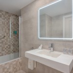 Baño con Bañera Habitación (Hotel Anacapri Granada 2021)